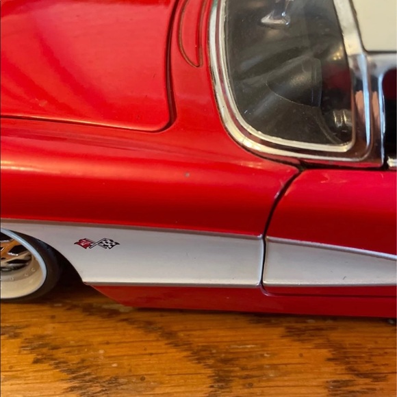 Jada Big Time Muscle Red 1957 Chevy Corvette - Picture 9 of 12